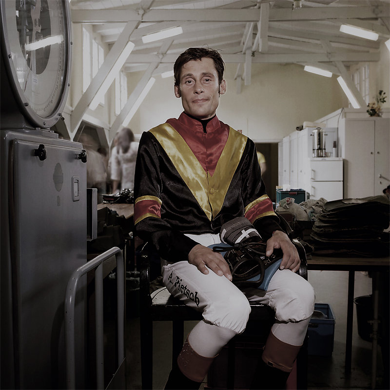 Andreas-Pietsch-Jockey-Hoppegarten-by-Arne-Siemeit.jpg