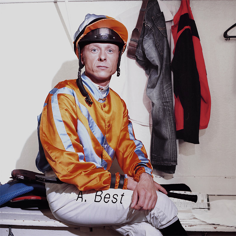 Jockey-Hoppegarten-3-by-Arne-Siemeit.jpg